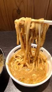 頑者 UNDERGROUND RAMEN 川越仲町店