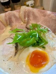 麺屋のとなり