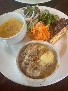 CAFE ET CUISINE A TABLE