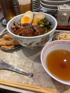 台湾の味 魯肉飯と魚介系 担担麺専門店 魯担