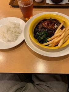 ガスト 多摩南野店