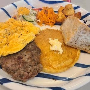 EENY breakfast & shop