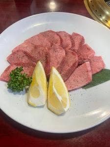 焼肉ホルモン一升びん 久居インターガーデン店