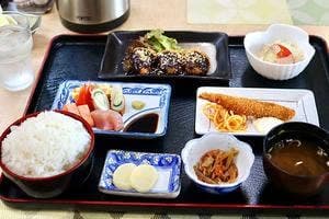 洋食屋 ふるまち