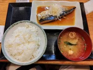 しらすくじら博多漁家磯貝