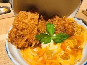 かつ丼・親子丼の光 西鉄久留米駅店