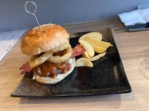 バーガーバル ダンディ たまプラーザ