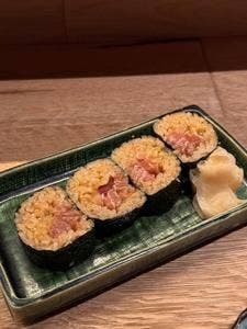 小皿のまぐろとさば。西新宿