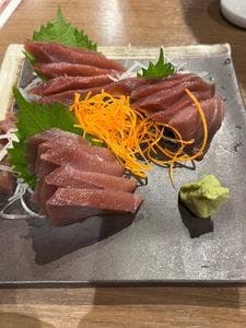 鶴吉 焼肉居酒屋