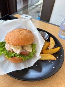 cafe cour
