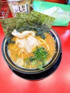 豚骨醤油ラーメン 王道家 柏店