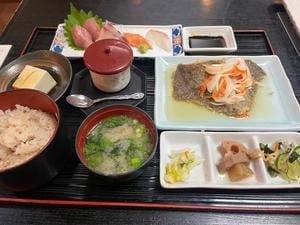 ウオトシ御食事処