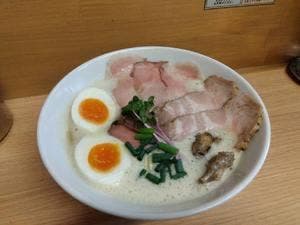 鶏か、鶏以外か。
