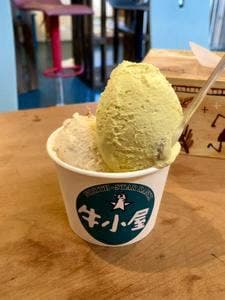 牛小屋のアイス