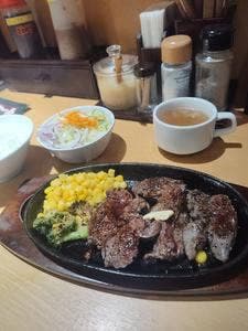 Smile steak 1ポンドステーキ肉専門店 綾瀬店