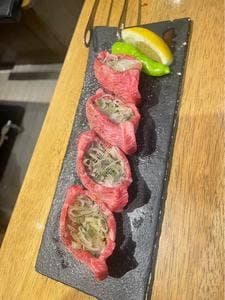 焼肉 とんび 栄店