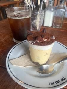 カフェ レストラン バー オンザヒル