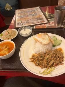 タイ料理 タワン・タイ