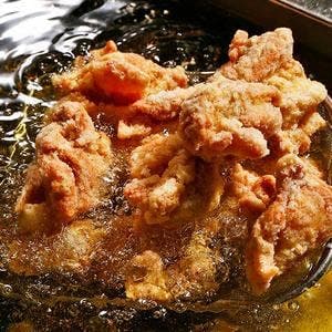 京橋東応援団 大分からあげと鉄板焼 勝男