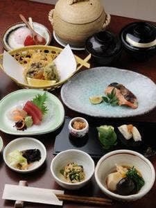 旬菜和ダイニング朝倉