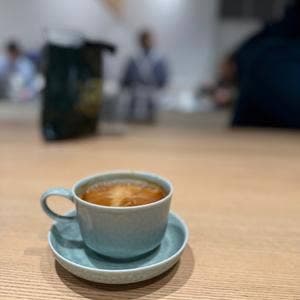 BLUE BOTTLE COFFEE 銀座カフェ
