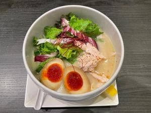 鶏白湯らーめん 自由が丘蔭山 新宿東宝ビル店