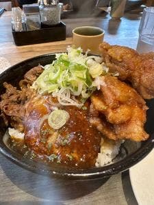 肉どんぶり専門店 丼の市まつ