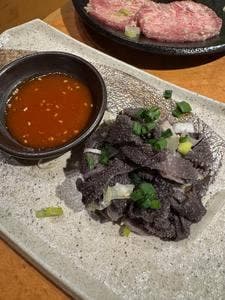 ホルモン焼肉 富や