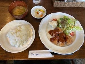 cafe dining Morgan
