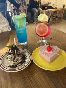 scoop coffee