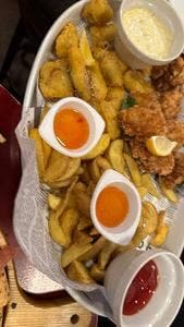 HUB 四谷しんみち通り店