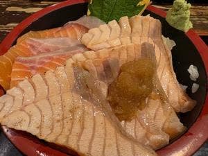 まるかみ水産新宿店