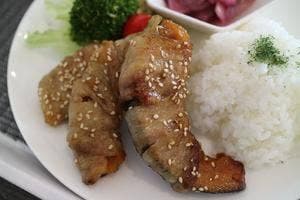 カフェ でこぼこぽてと