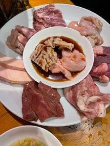 炭火焼きホルモンまんてん 新宿西口店