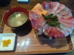 海鮮丼てんや 箱崎ふ頭店