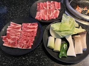 焼肉食べ放題 感激どんどん 梅島店