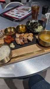 韓国酒場 HARU HARU