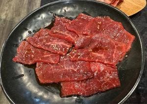 焼肉 やいち