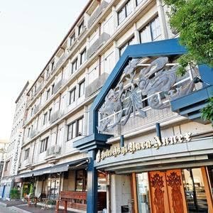 Second Avenue Bistro