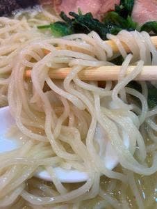 鶏白湯専門店 つけ麺まるや 千葉市川南店