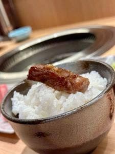 焼肉劇場 六笑