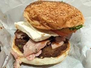 A&W イーアス沖縄豊崎店