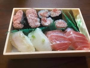 知床鮨 東京大丸店