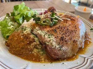 カレーと甘味 ここか