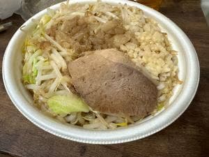ラーメンイエロー 新宿御苑前店