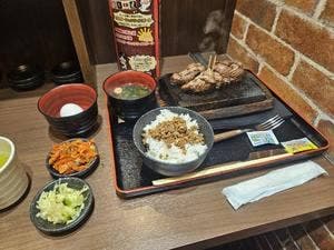 感動の肉と米 本厚木店