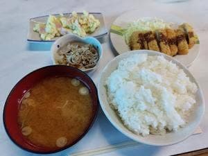 大衆食堂 菊屋