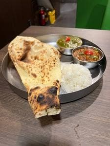 アジアンキッチン&バー SAPANA 九段下店