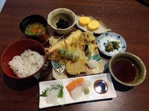 天麩羅割烹 絹糸あだち
