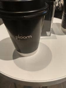 Ploom Shop 東京駅店 併設カフェ